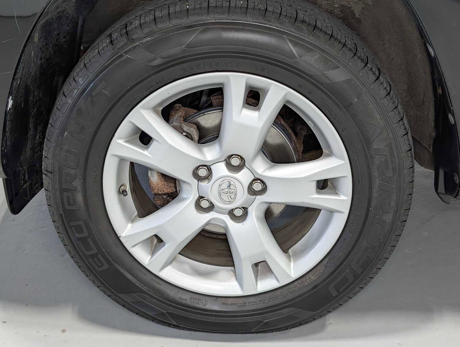 Used 2012 Toyota RAV4 4WD w/ Upgrade Value Pkg image 3