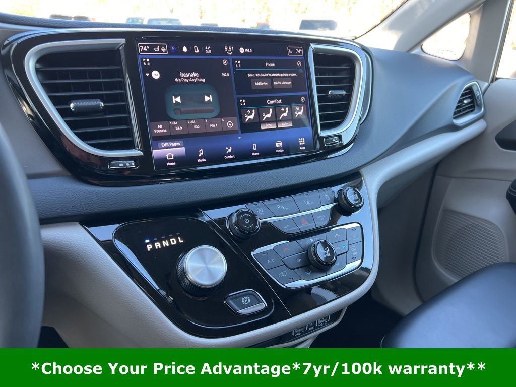 Certified 2023 Chrysler Pacifica Touring-L image 58