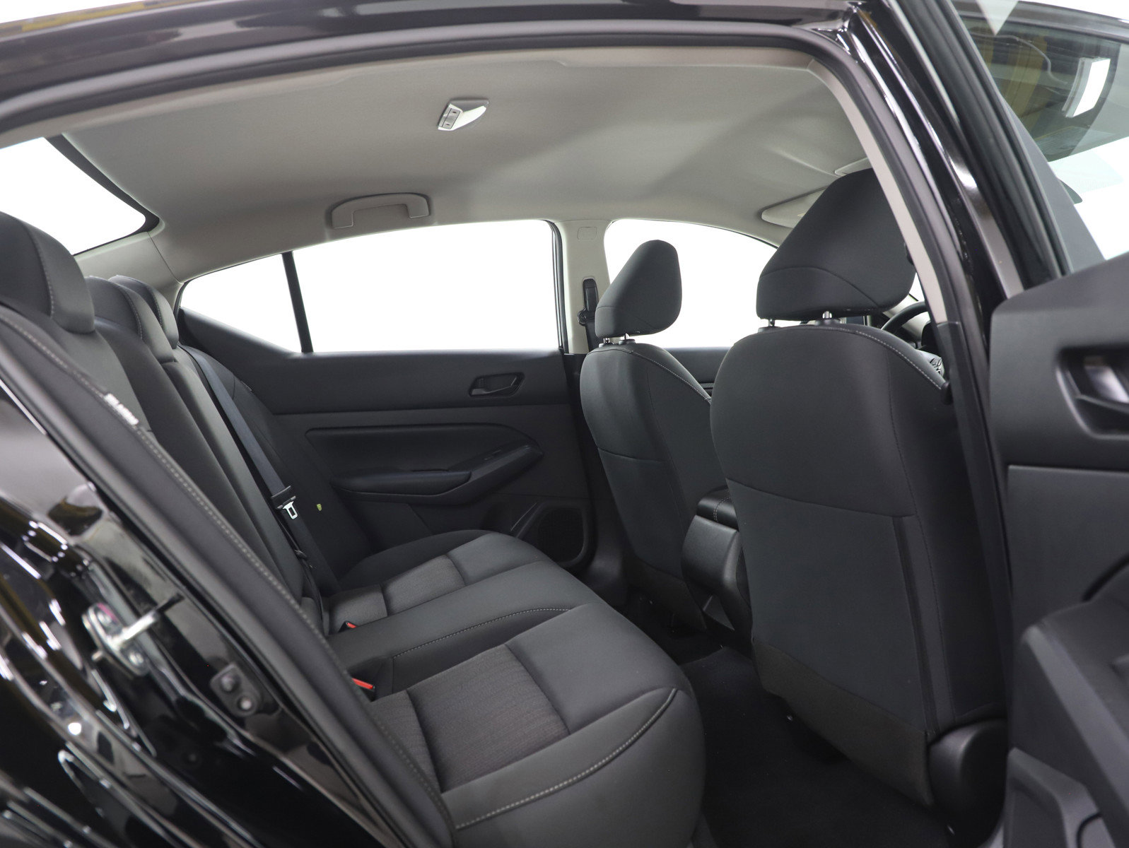 Used 2024 Nissan Altima 2.5 S image 12