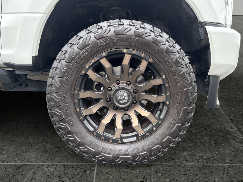 Used 2022 Ford F350 Platinum w/ FX4 Off-Road Package AWD/4WD image 9