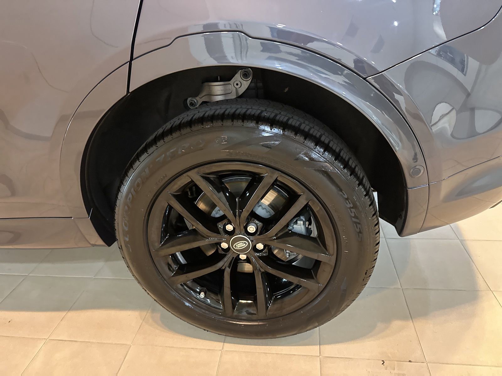 Certified 2025 Land Rover Discovery Sport S image 9