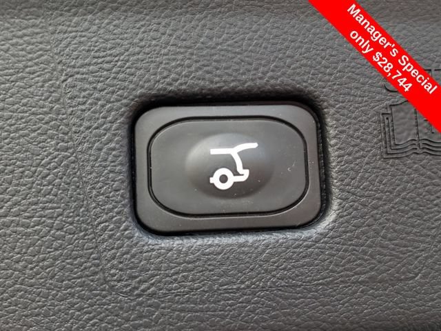 Used 2024 Ford Edge SEL w/ Convenience Package AWD/4WD image 8