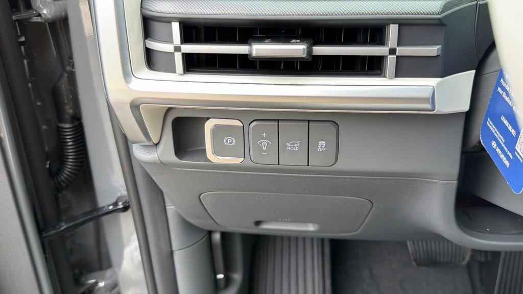 New 2026 Hyundai Santa Fe SE image 32