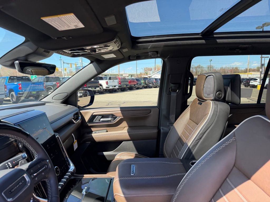 New 2026 GMC Yukon XL Denali Ultimate w/ LPO, Illumination Package AWD/4WD image 18