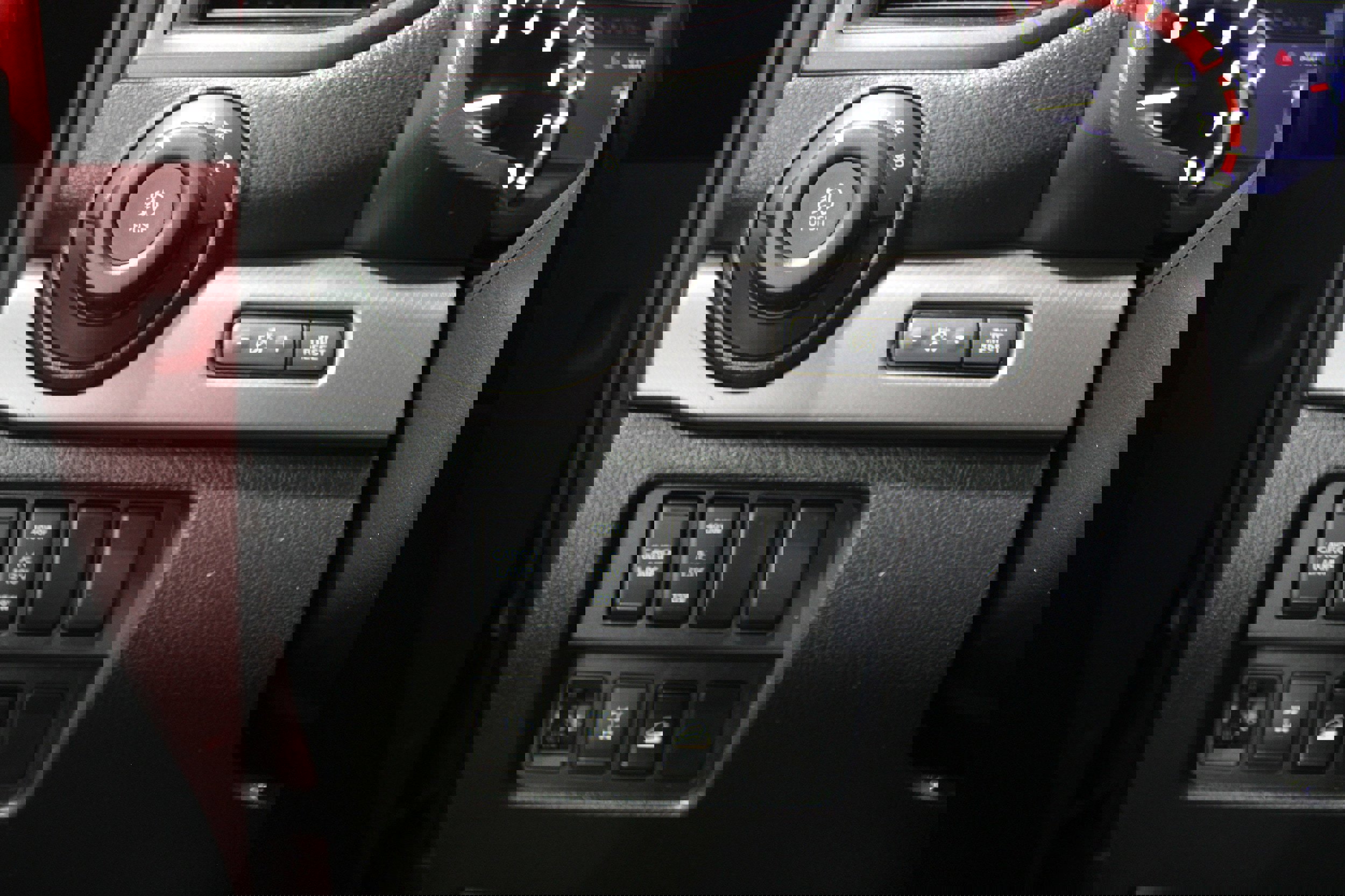 Used 2020 Nissan Titan PRO-4X w/ Pro-4x Convenience Package image 8