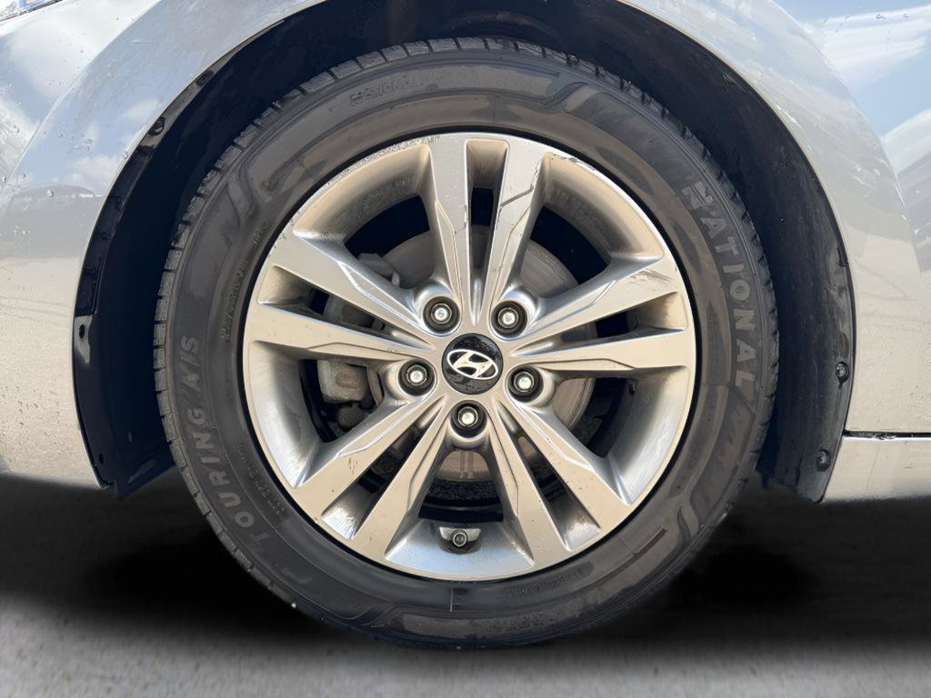 Used 2018 Hyundai Elantra SEL image 13