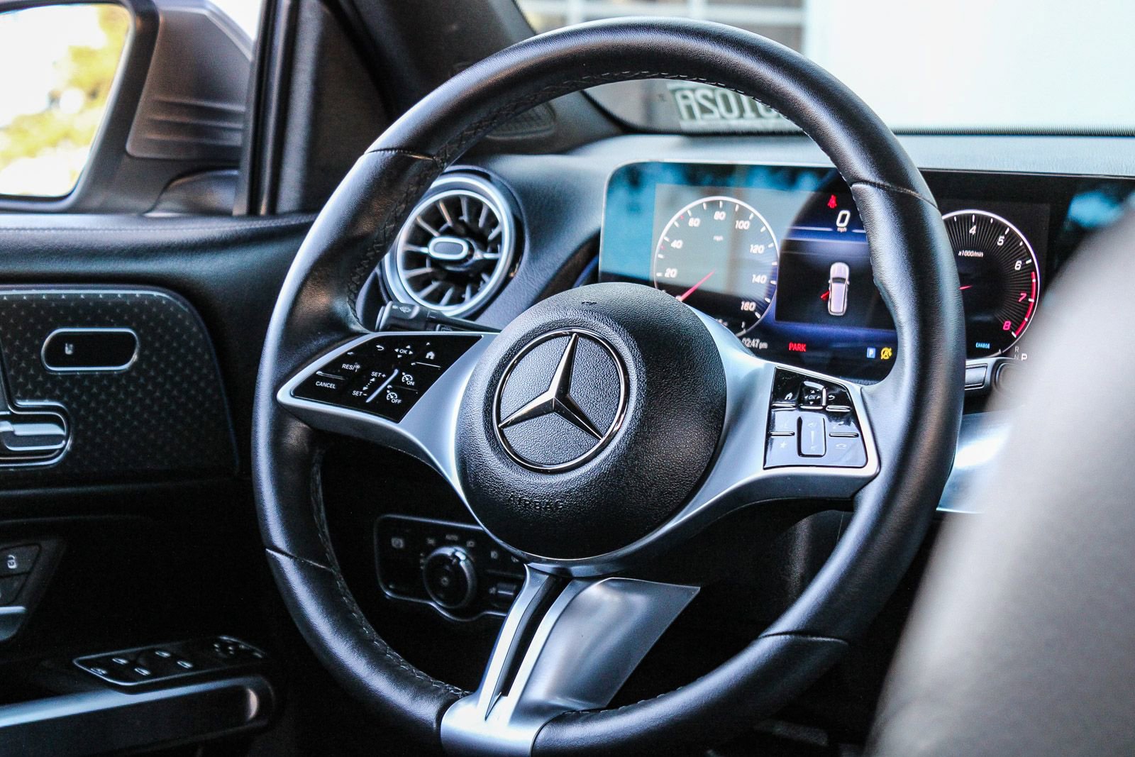 Certified 2024 Mercedes-Benz GLB 250 image 18