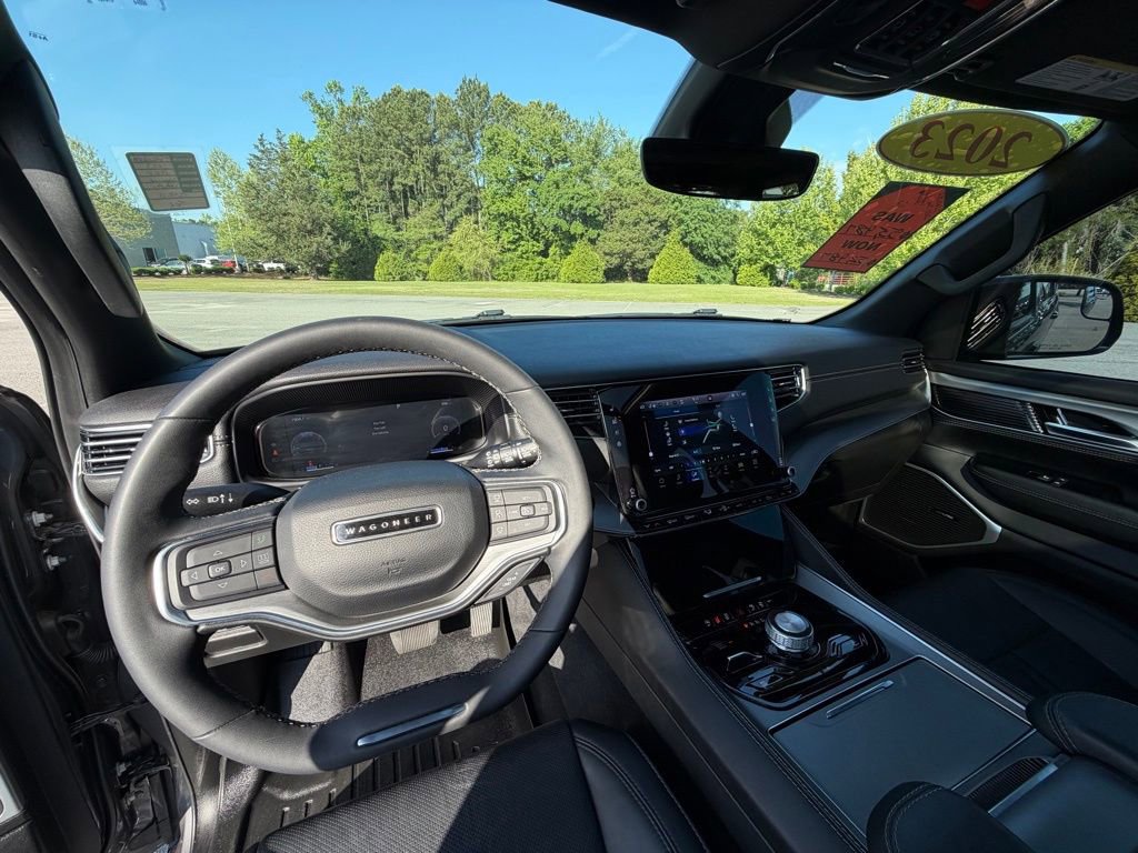 Used 2023 Jeep Wagoneer Series II AWD/4WD image 20