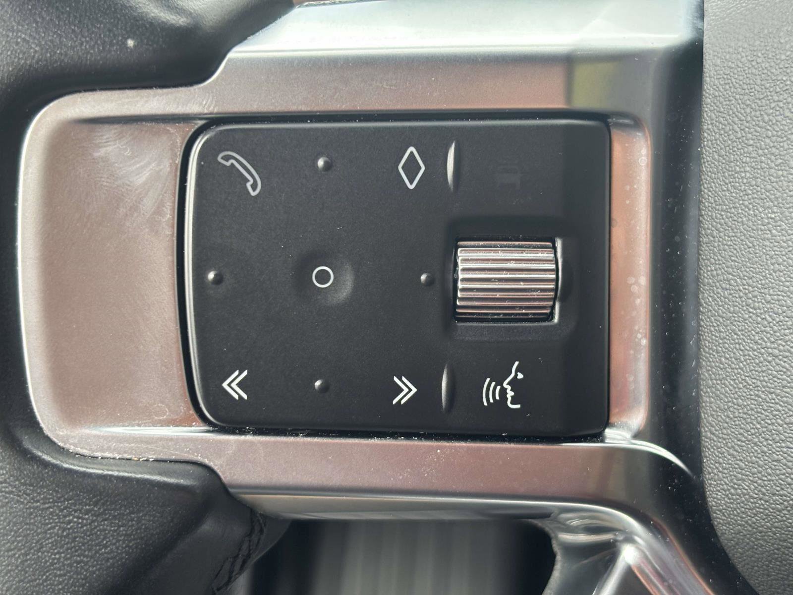 Used 2023 Land Rover Discovery S R-Dynamic image 23