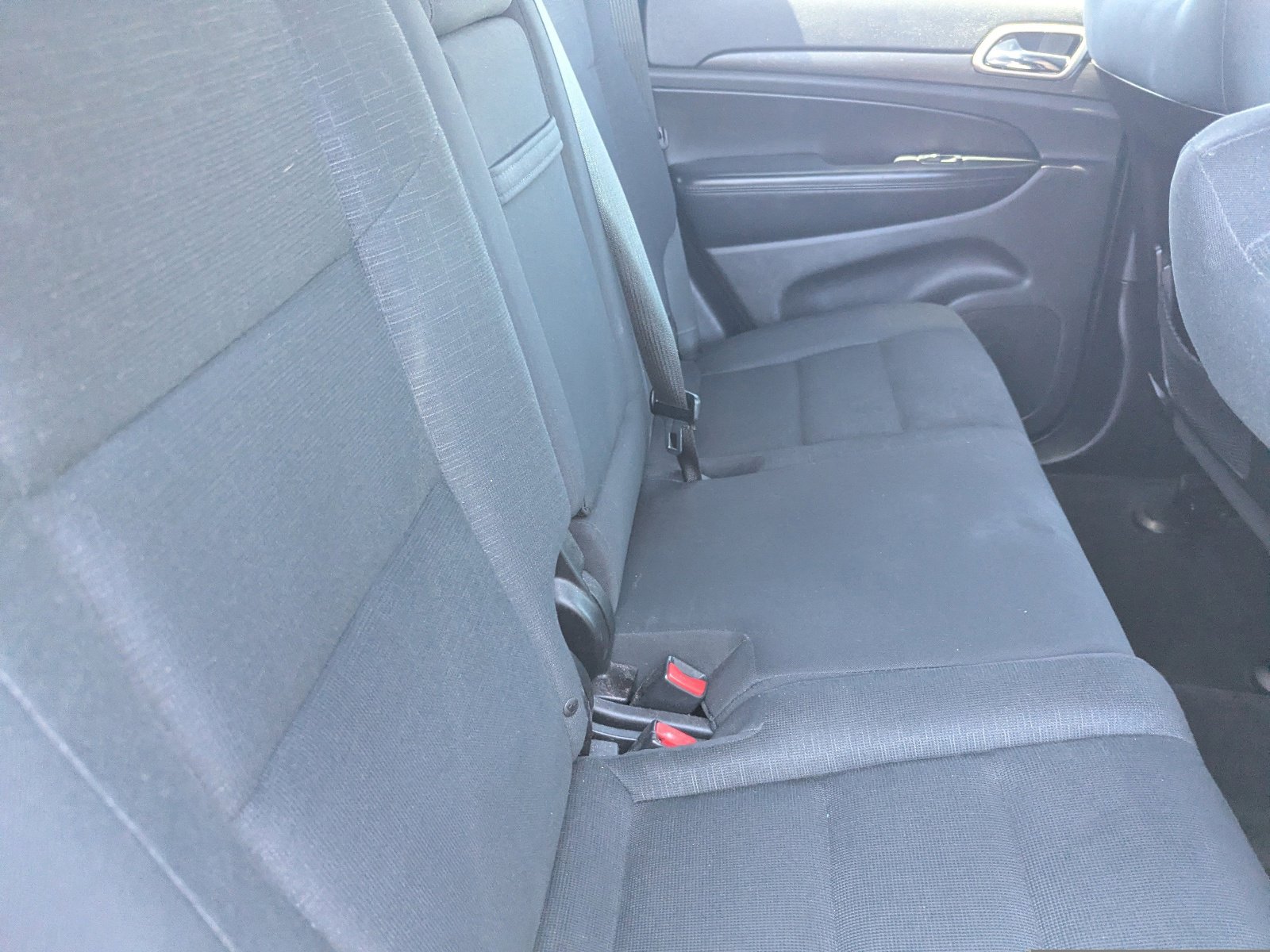 Used 2015 Jeep Grand Cherokee Laredo w/ Quick Order Package 23E RWD image 13