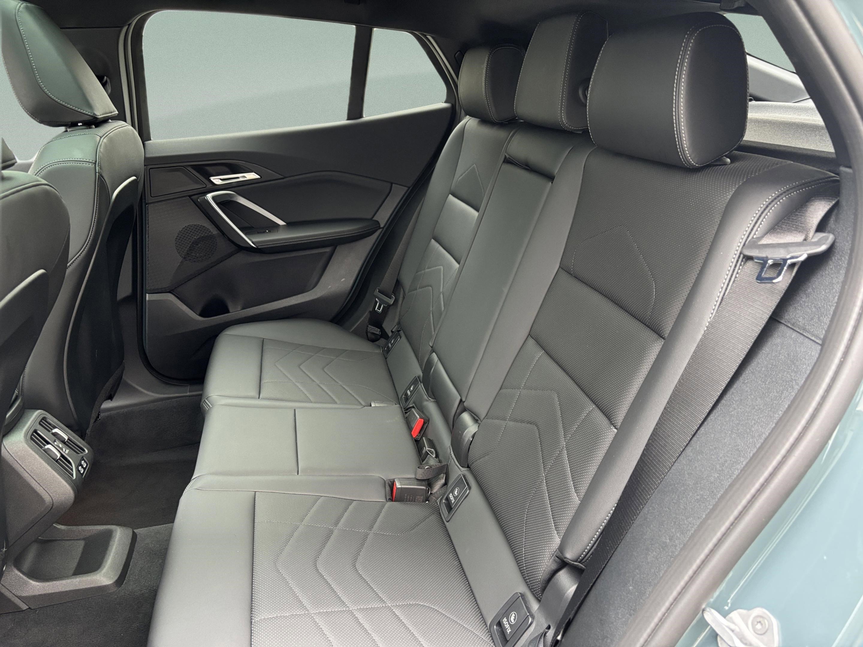 Used 2025 BMW X2 xDrive28i image 30