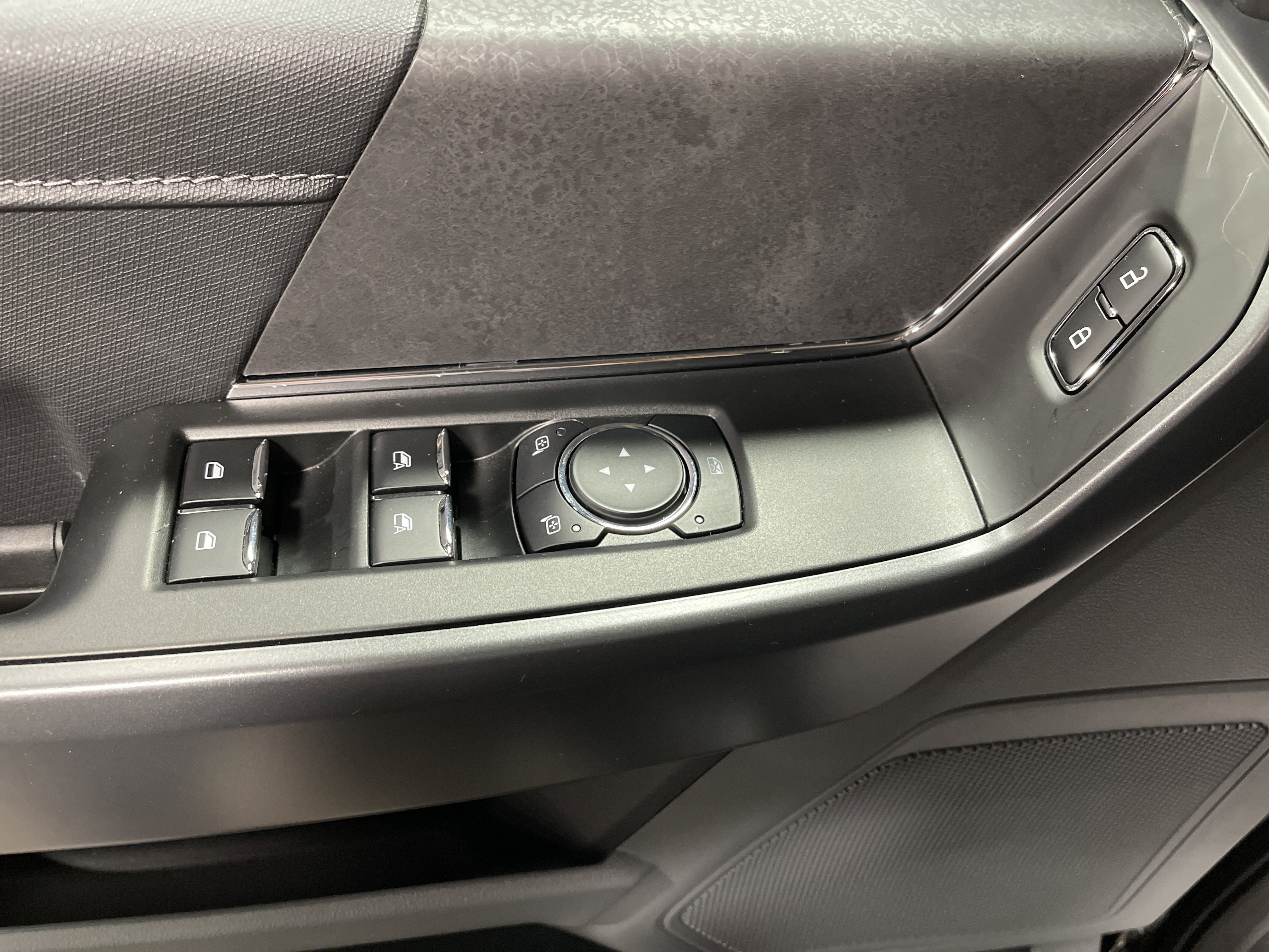 Used 2025 Ford F150 XLT w/ Equipment Group 301A Standard image 11