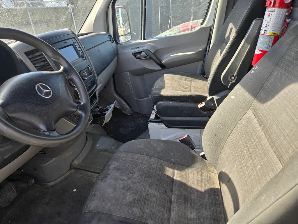 Used 2014 Mercedes-Benz Sprinter 2500 image 14