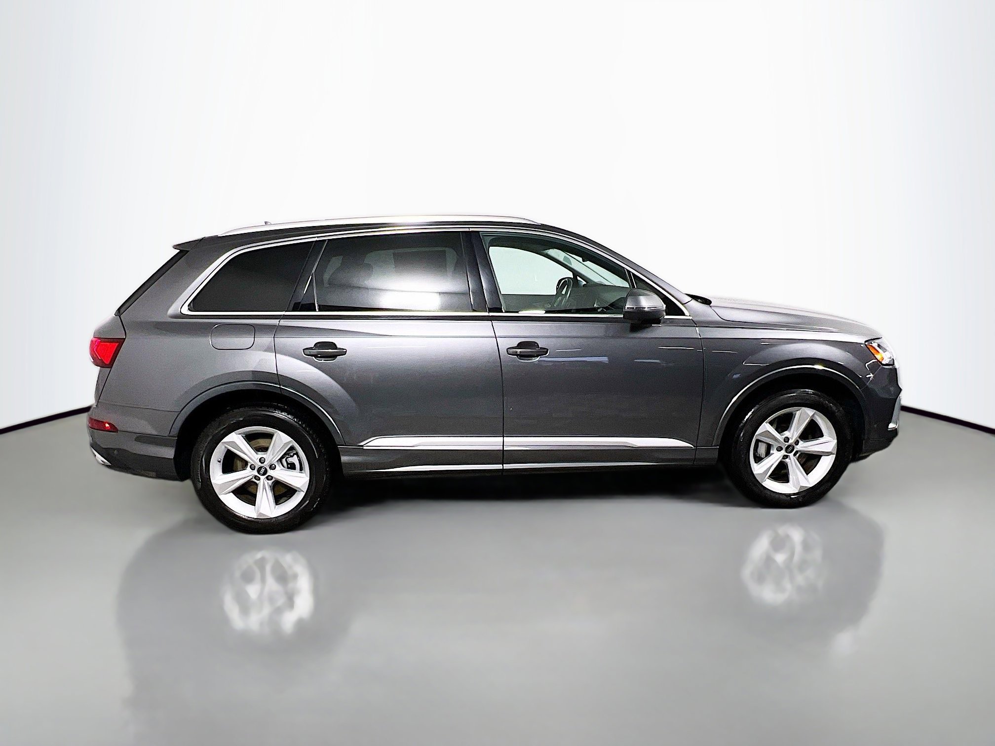 Used 2024 Audi Q7 2.0T Premium Plus image 3