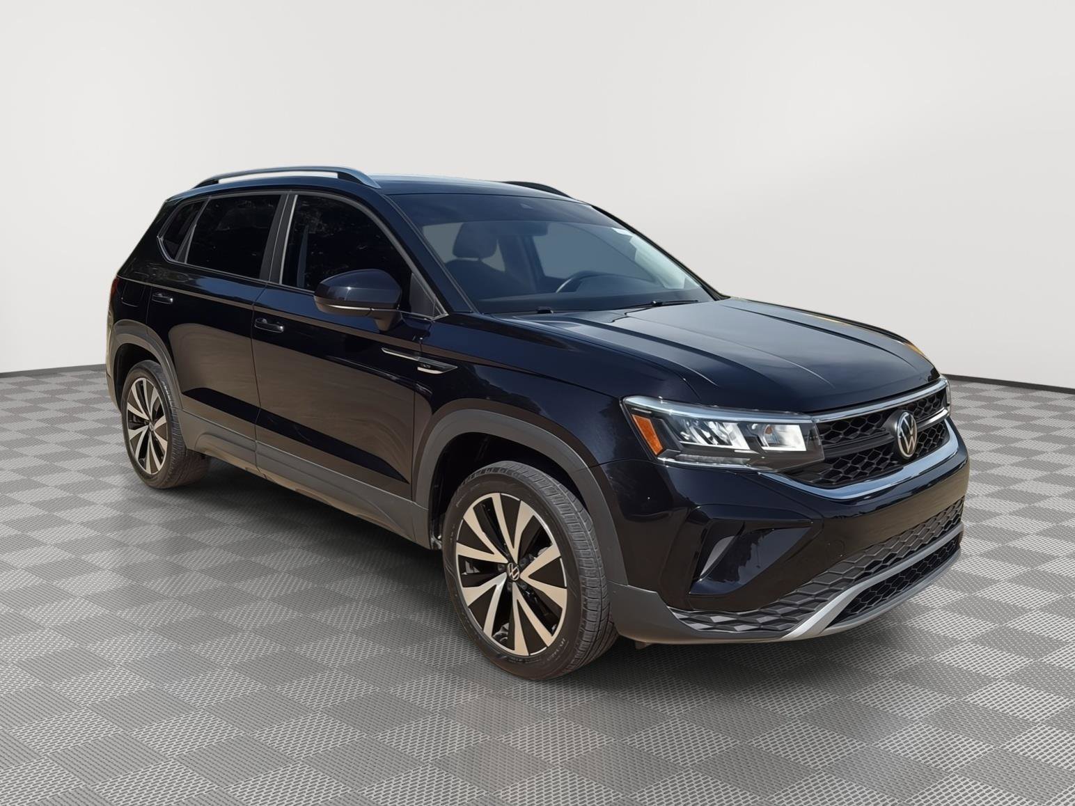 Used 2022 Volkswagen Taos SE image 7