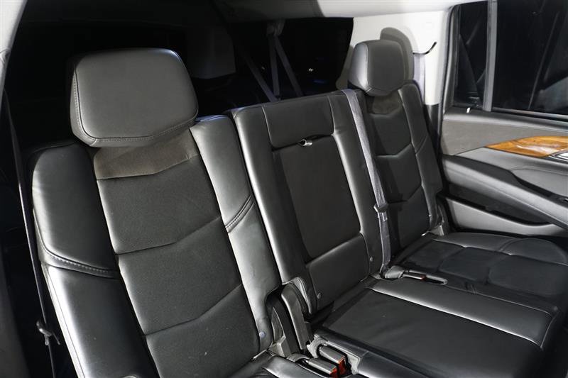 Used 2015 Cadillac Escalade ESV Luxury image 26