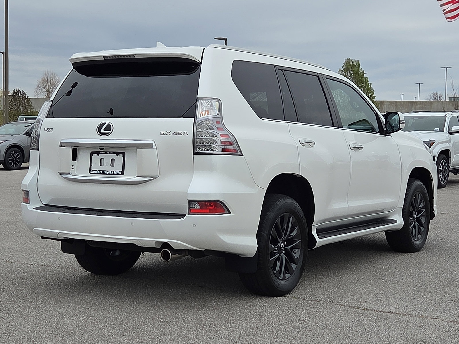 Used 2023 Lexus GX 460 Premium w/ Premium Package AWD/4WD image 5