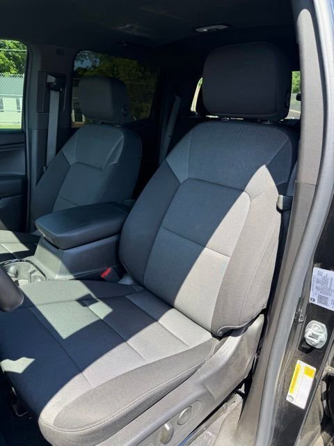 Used 2025 Chevrolet Colorado W/T w/ WT Custom Package AWD/4WD image 9