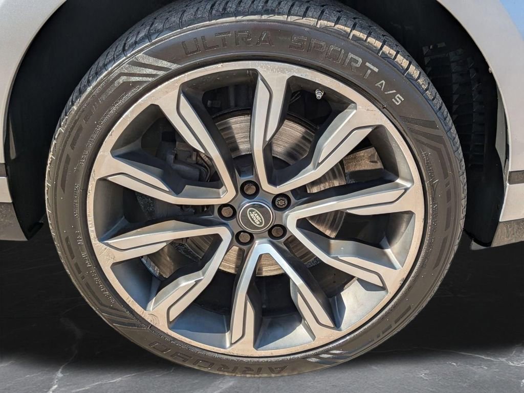 Used 2020 Land Rover Range Rover Velar R-Dynamic S image 31