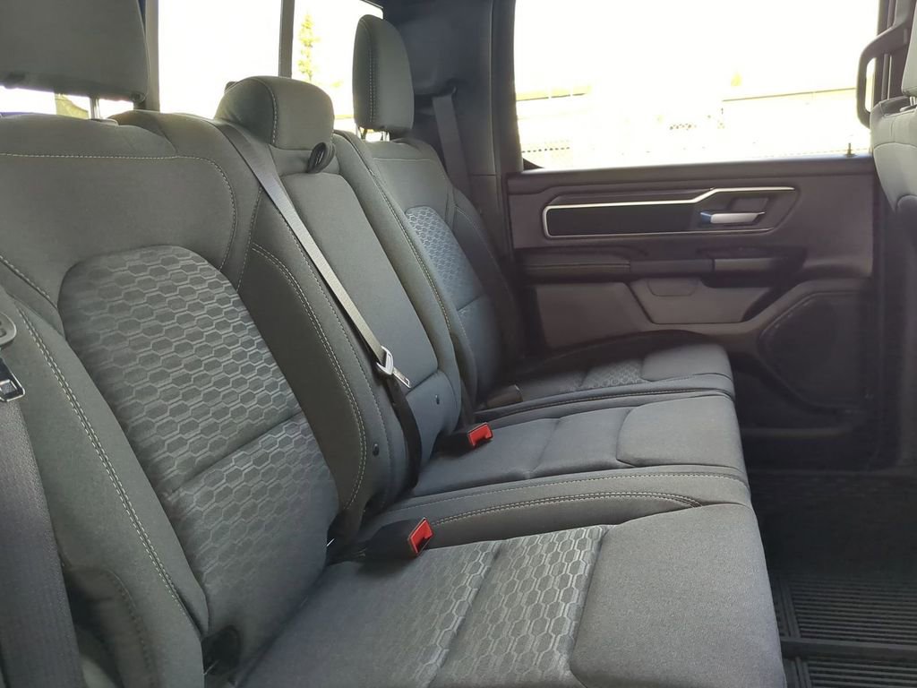 New 2026 RAM 1500 4x4 Crew Cab image 7