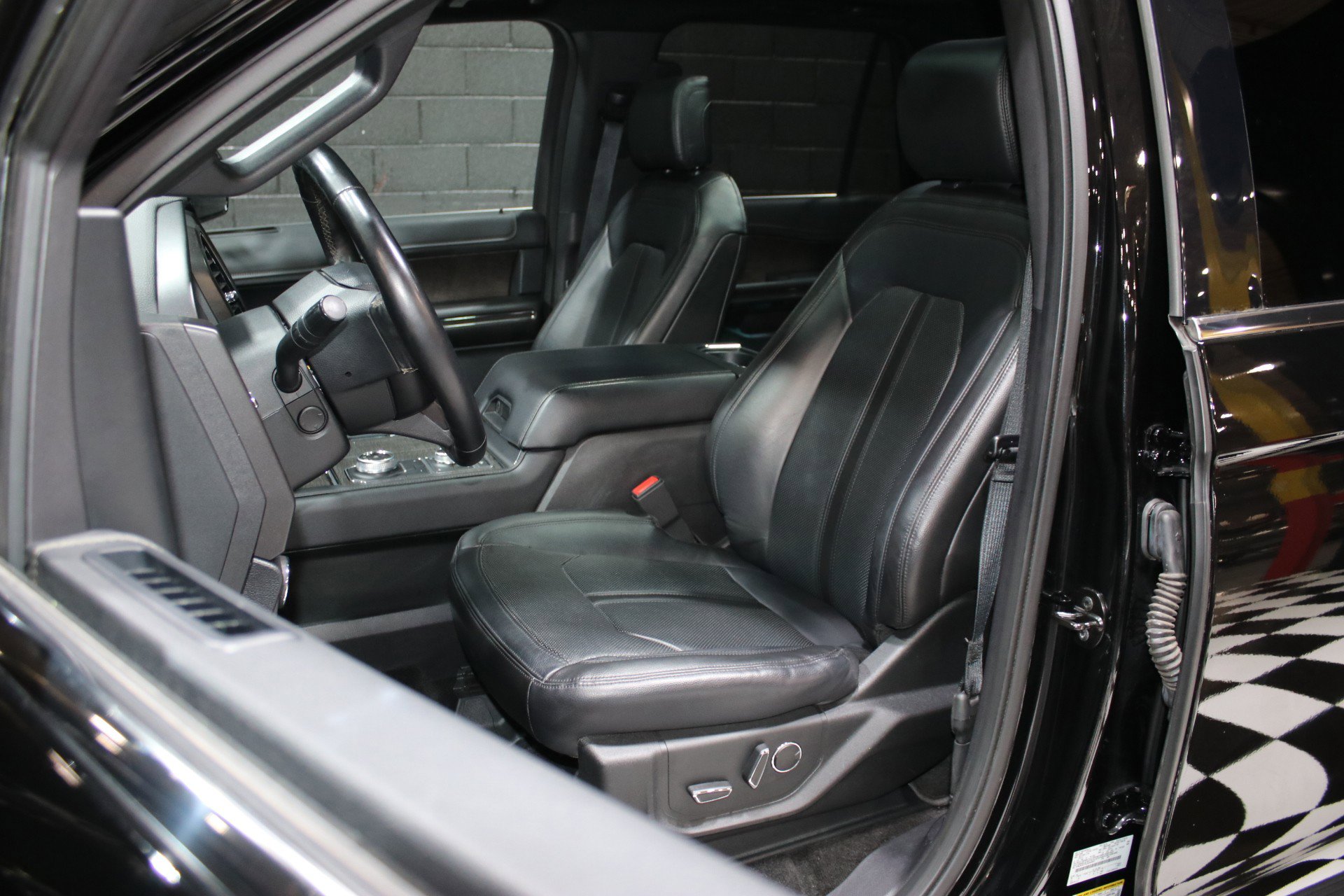 Used 2018 Ford Expedition Max Limited w/ Equipment Group 302A image 44