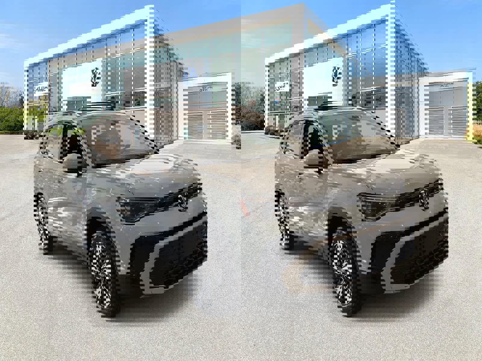 New 2026 Volkswagen Taos SE image 3