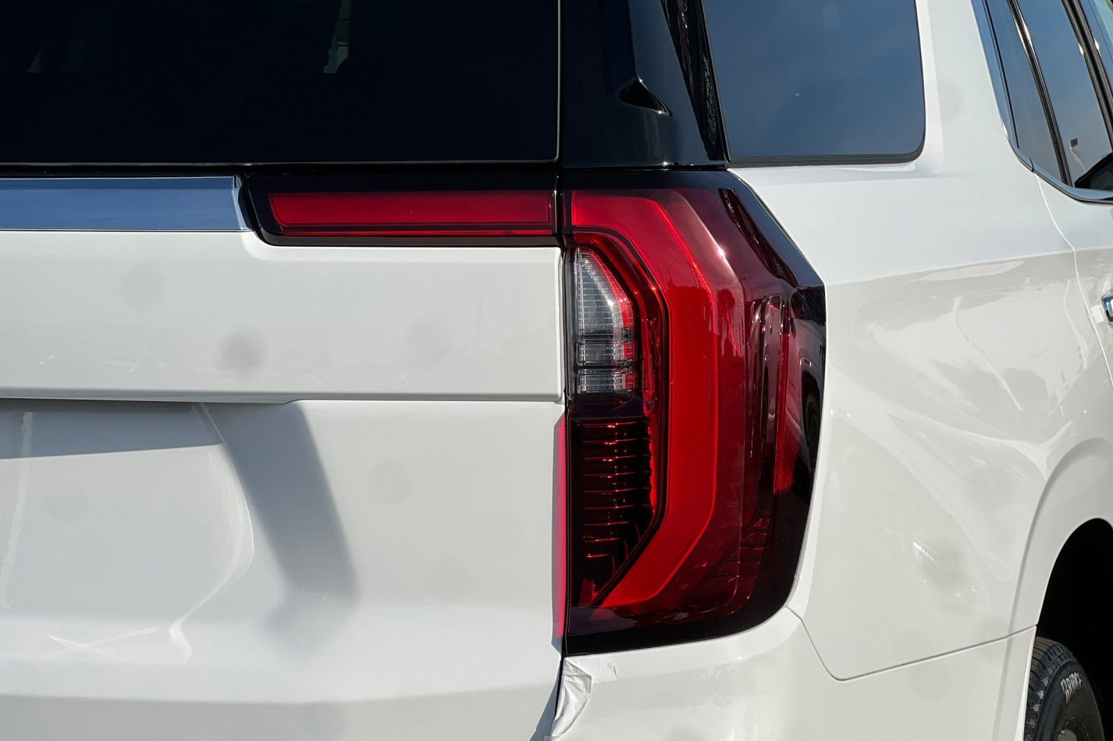 New 2026 GMC Yukon Elevation image 7