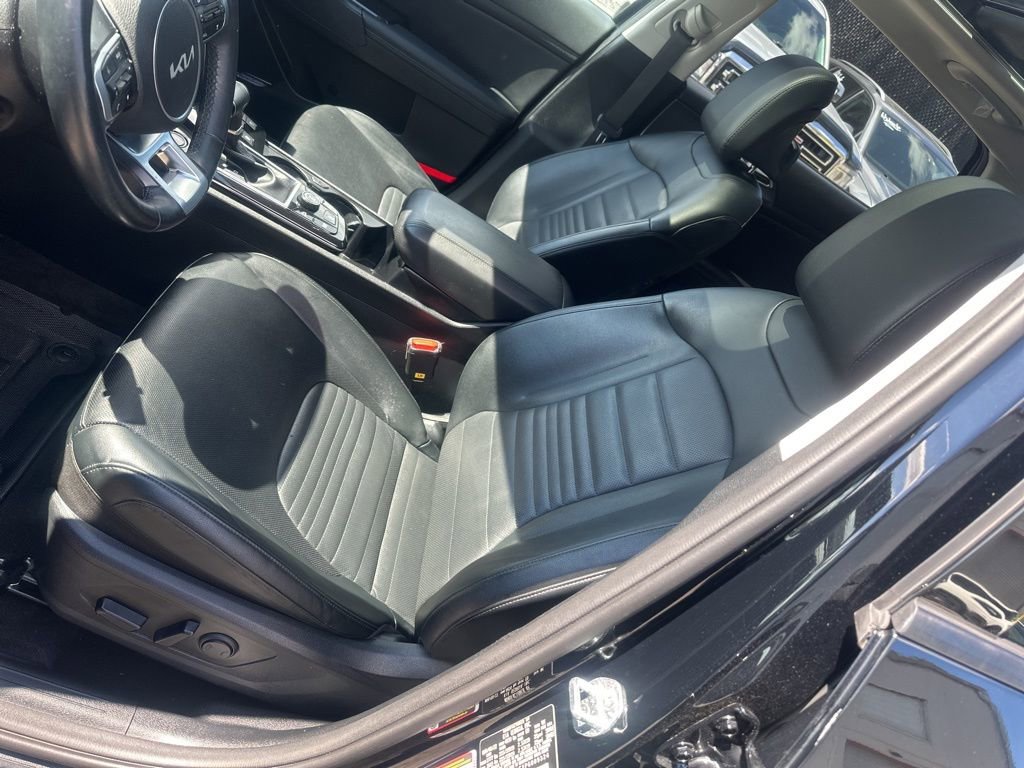 Used 2023 Kia Sportage SX image 11