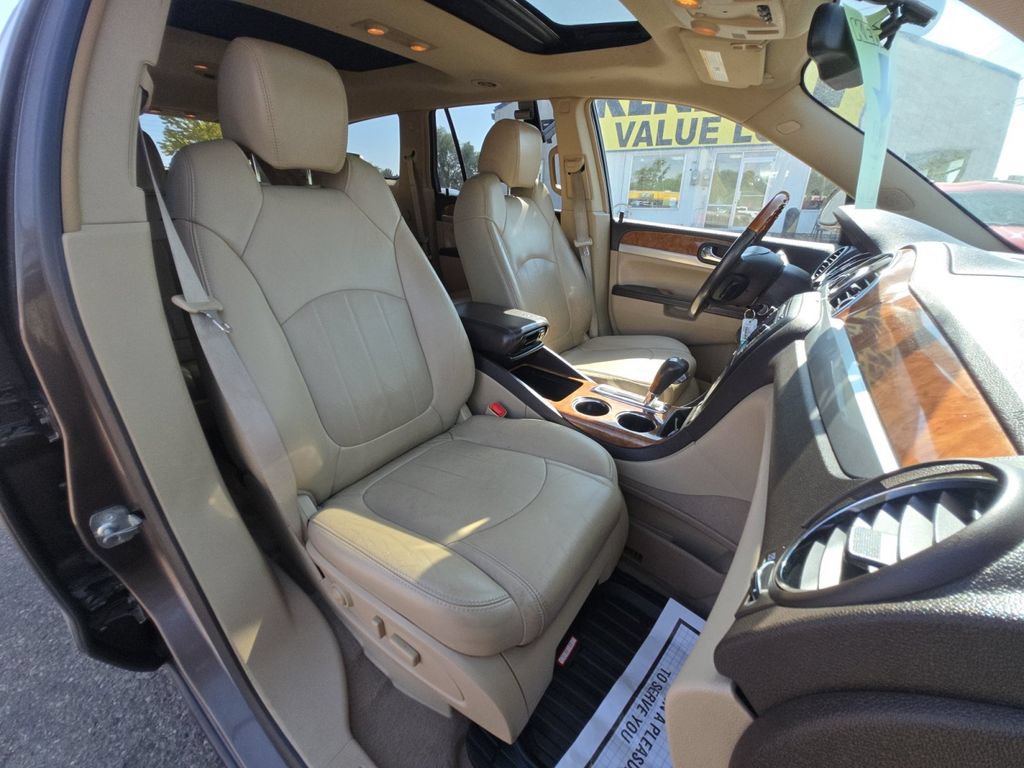 Used 2008 Buick Enclave CXL w/ Entertainment Package #3 FWD image 36