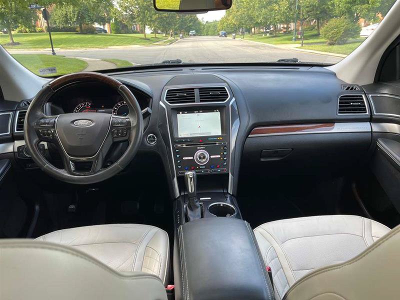Used 2017 Ford Explorer Platinum AWD/4WD image 59