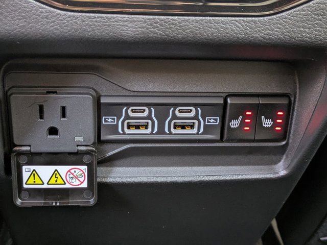 New 2025 Jeep Grand Cherokee Limited w/ Black Appearance Package image 15