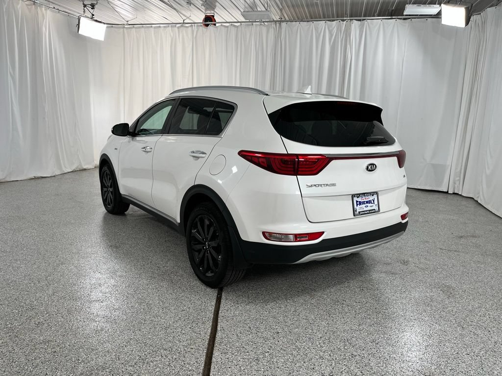 Used 2019 Kia Sportage EX w/ EX Sport Appearance Package AWD/4WD image 3