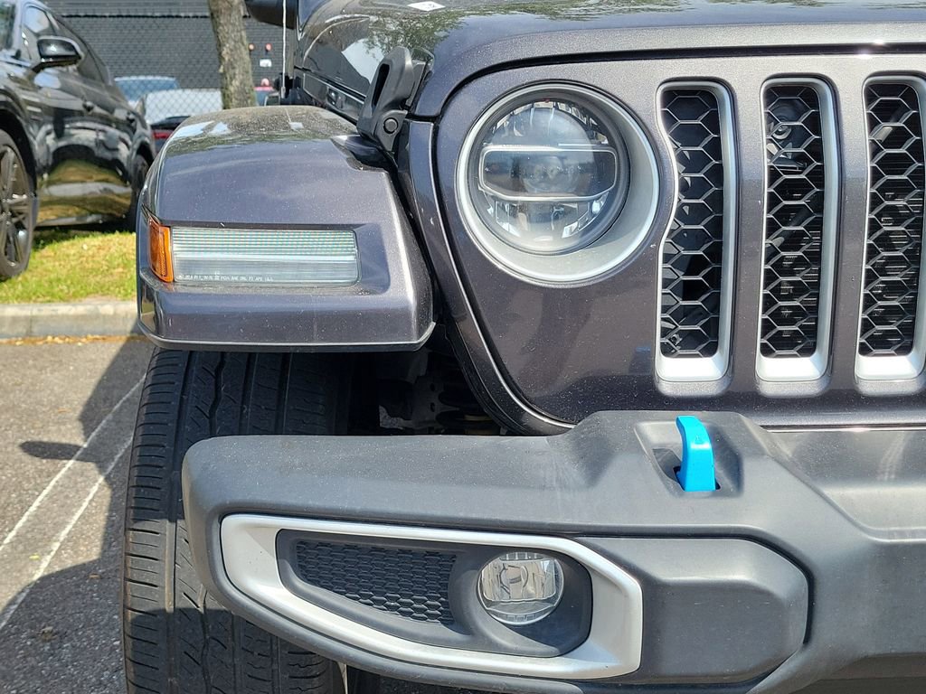 Used 2022 Jeep Wrangler Unlimited Sahara w/ Cold Weather Group AWD/4WD image 2
