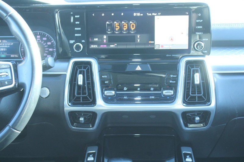 Used 2021 Kia Sorento SX AWD/4WD image 16