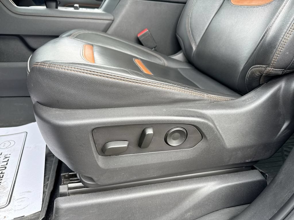 Used 2023 GMC Sierra 1500 AT4 w/ AT4 Preferred Package AWD/4WD image 12
