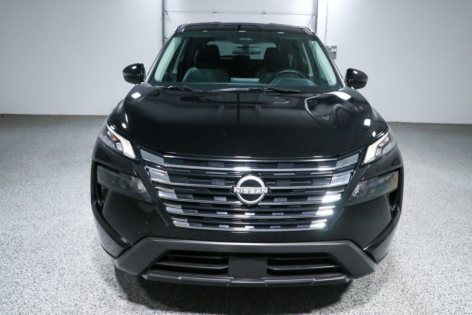 Used 2024 Nissan Rogue SV AWD/4WD image 4