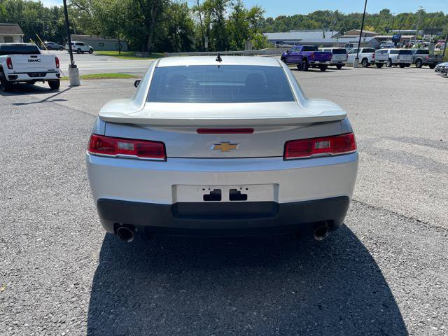 Used 2015 Chevrolet Camaro LT RWD image 7