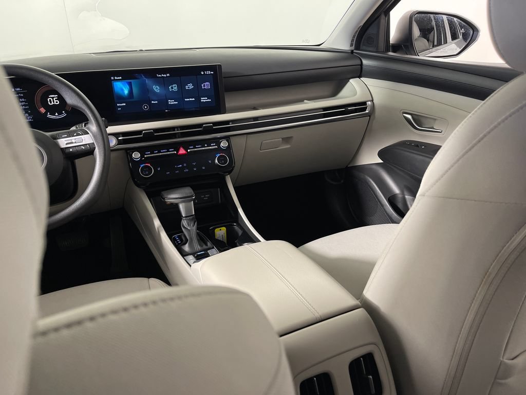 Certified 2025 Hyundai Tucson SEL FWD image 17