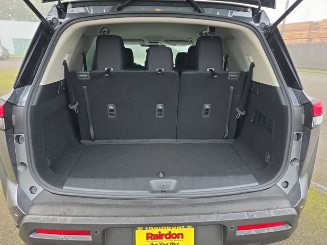 New 2025 Nissan Pathfinder S image 13