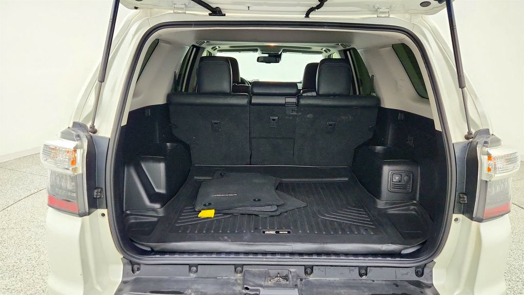 Used 2020 Toyota 4Runner Limited RWD image 23