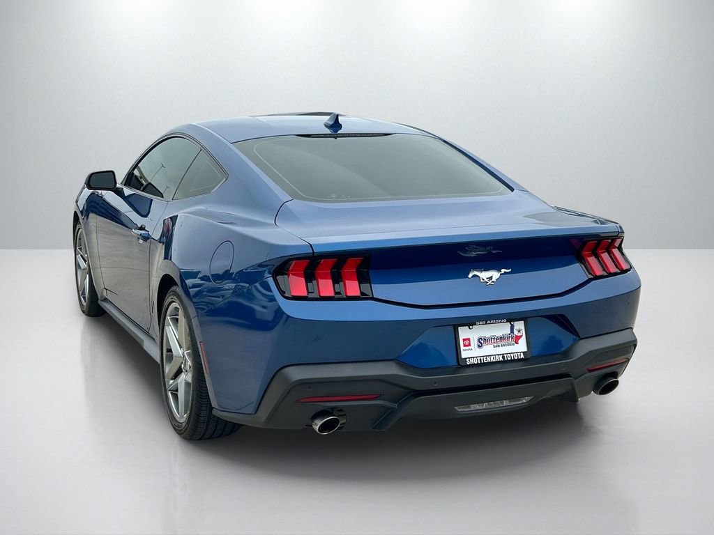 Used 2024 Ford Mustang Coupe RWD image 7
