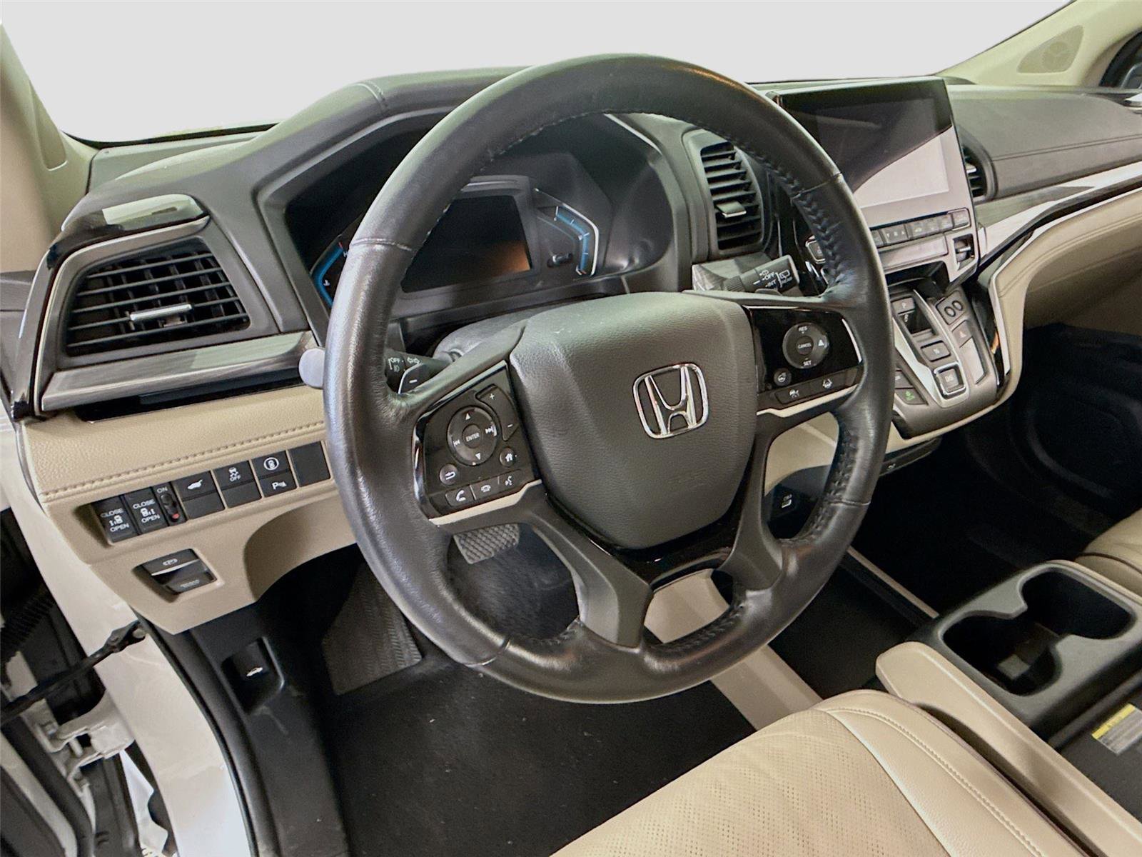 Used 2024 Honda Odyssey Elite image 5