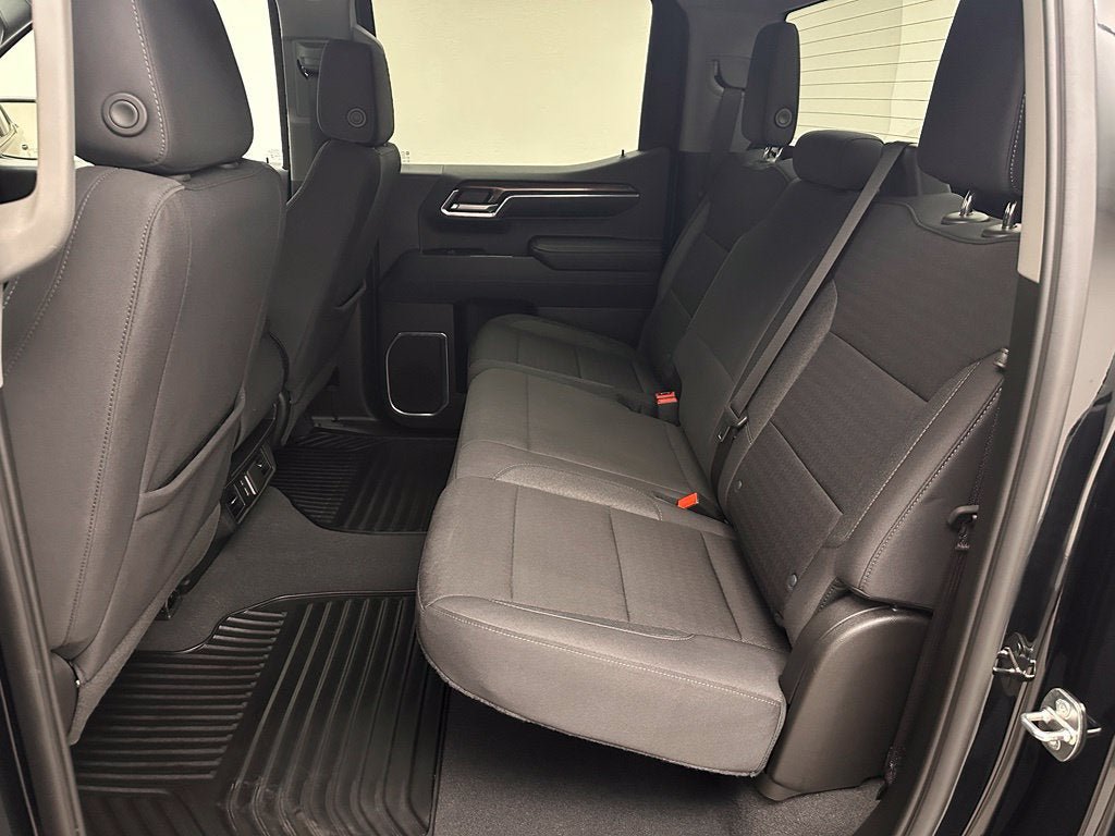 Used 2024 Chevrolet Silverado 1500 LT AWD/4WD image 17