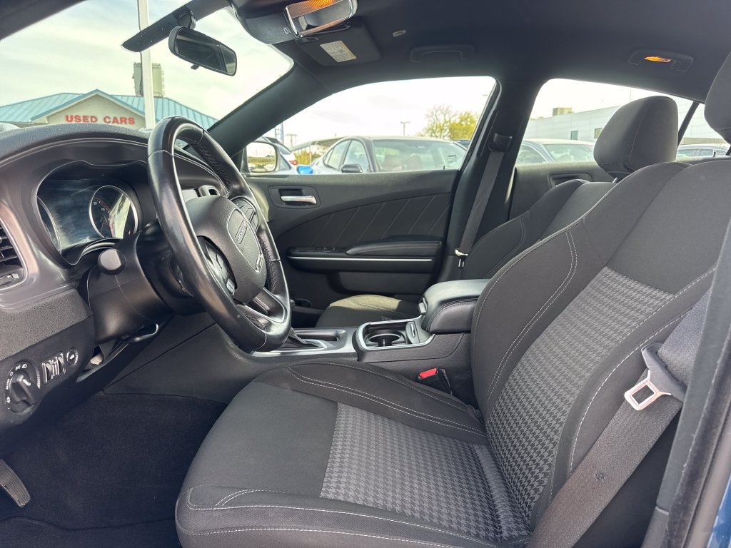 Used 2023 Dodge Charger SXT RWD image 13