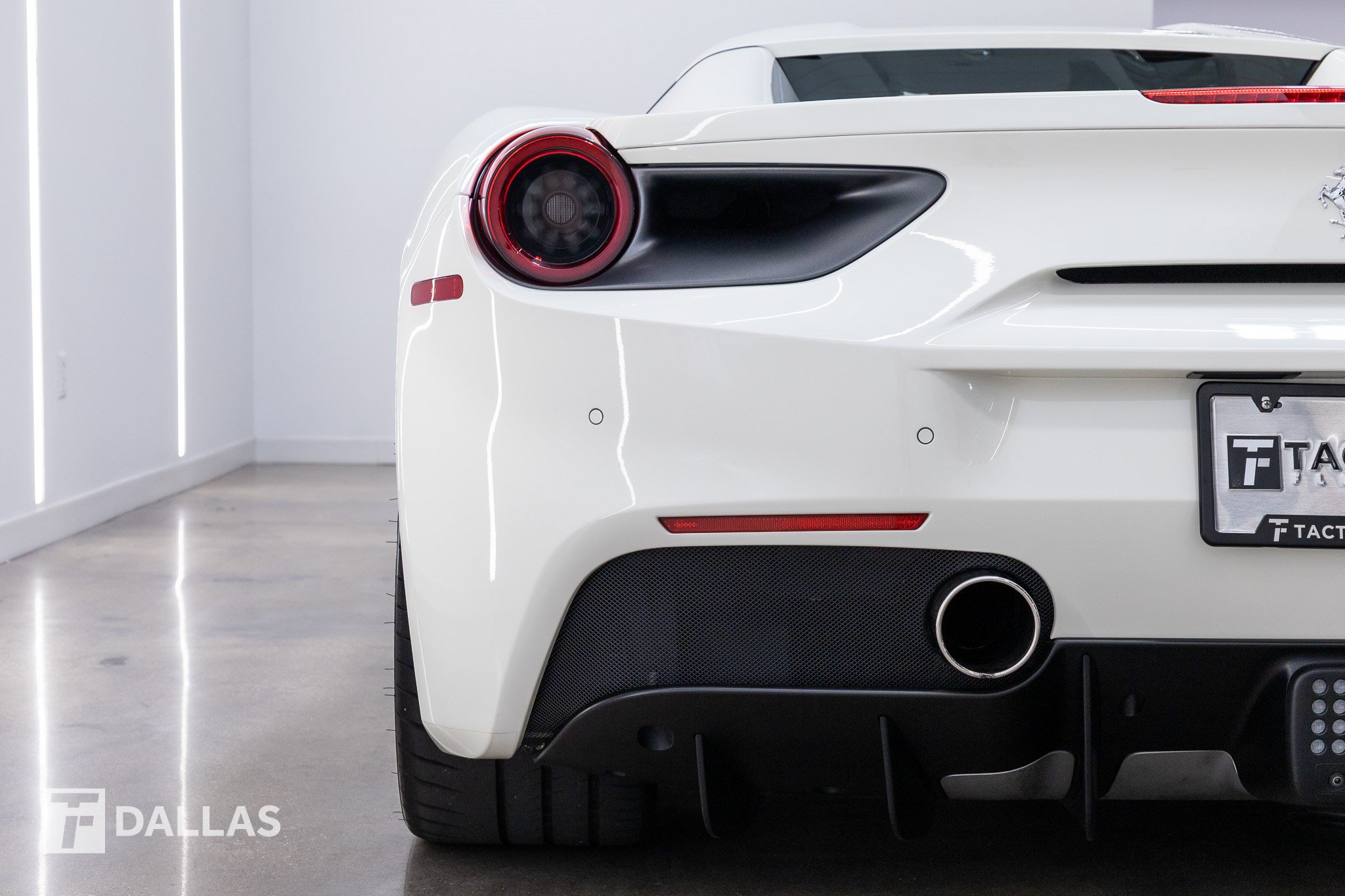 Used 2018 Ferrari 488 Spider RWD image 10