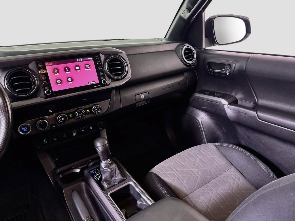 Used 2020 Toyota Tacoma TRD Off-Road w/ Technology Package AWD/4WD image 26