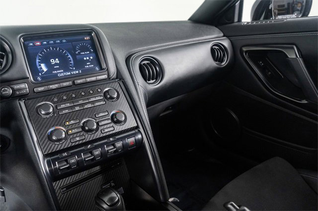 Used 2015 Nissan GT-R Premium image 29