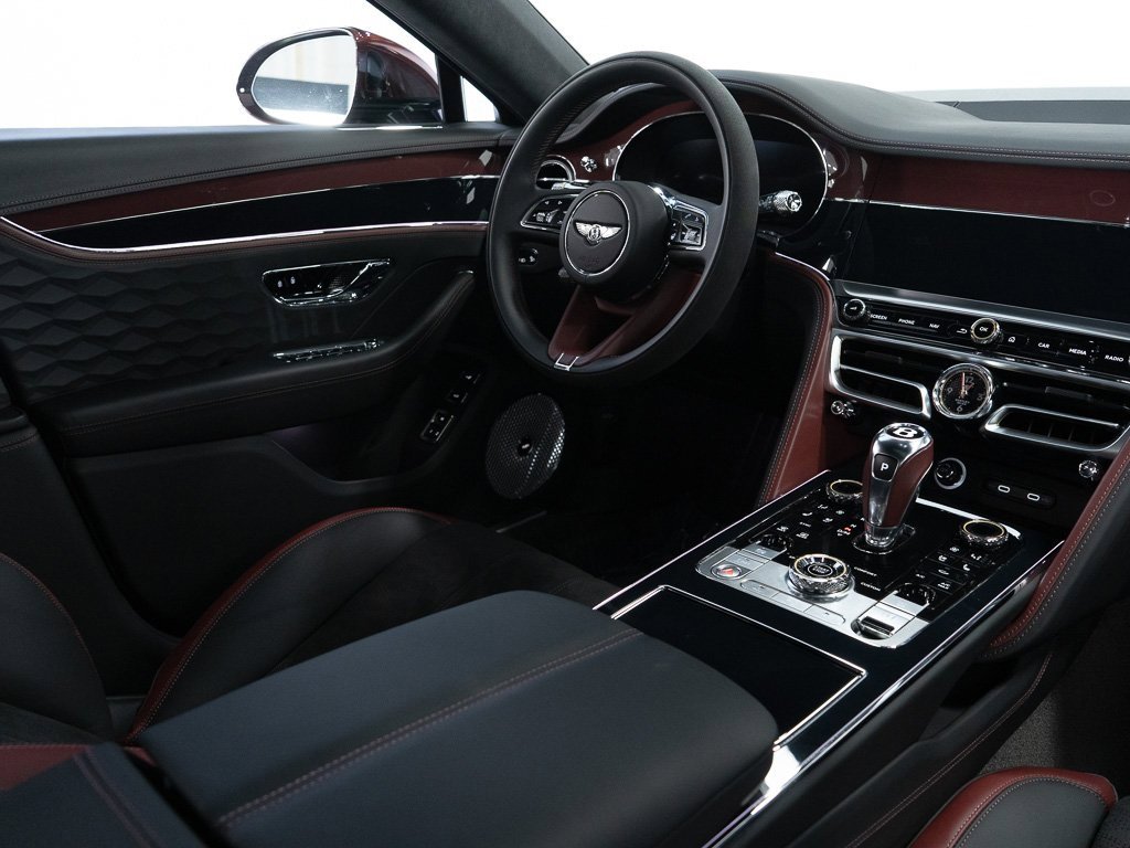 Certified 2025 Bentley Flying Spur Plug-In Hybrid image 29