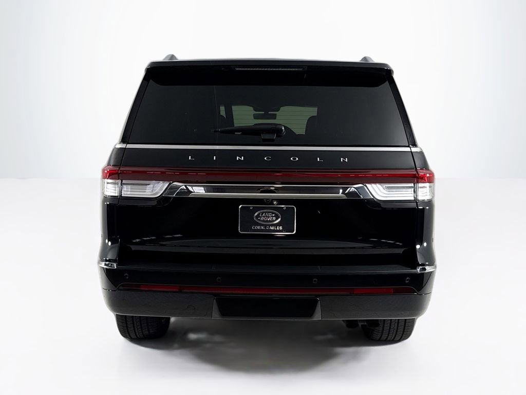 Used 2023 Lincoln Navigator Reserve w/ Monochromatic Package image 4