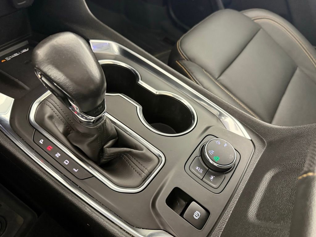 Used 2021 Chevrolet Traverse Premier w/ Redline Edition image 26